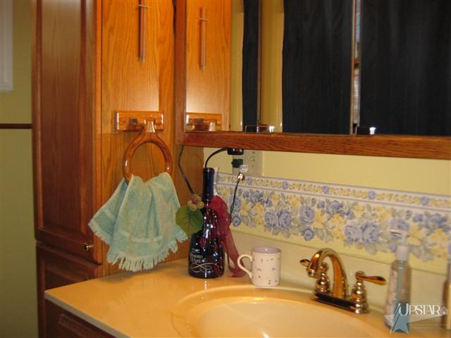 1464 W Cherry St, Bluffton, IN 46714 photo 11