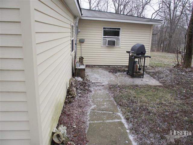 976 W Sheckler Rd, Columbia City, IN 46725 photo 4