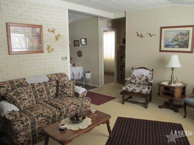 704 W Rush St, Kendallville, IN 46755 photo 3