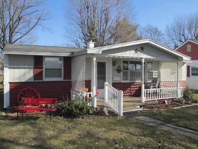 704 W Rush St, Kendallville, IN 46755 photo 1
