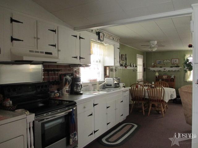 704 W Rush St, Kendallville, IN 46755 photo 4