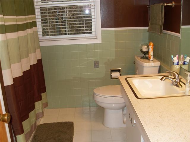 566 Sherwayne Dr, Berne, IN 46711 photo 10