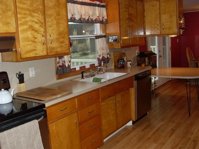 566 Sherwayne Dr, Berne, IN 46711 photo 5