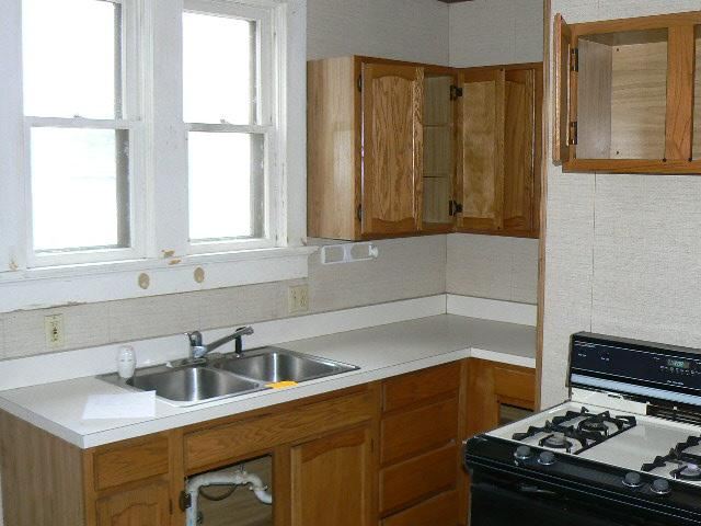 325 Mckinnie Ave, Fort Wayne, IN 46806 photo 4