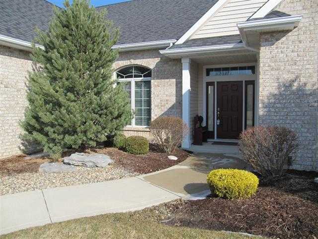 7022 Brackenwood Ct, Fort Wayne, IN 46835 photo 2
