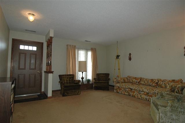 7410 Leswood Ct, Fort Wayne, IN 46816 photo 3
