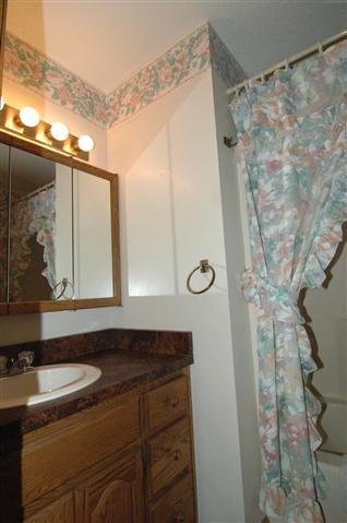 7410 Leswood Ct, Fort Wayne, IN 46816 photo 9