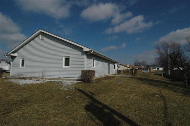 7410 Leswood Ct, Fort Wayne, IN 46816 photo 2