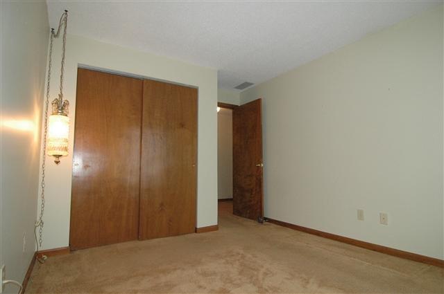 7410 Leswood Ct, Fort Wayne, IN 46816 photo 12