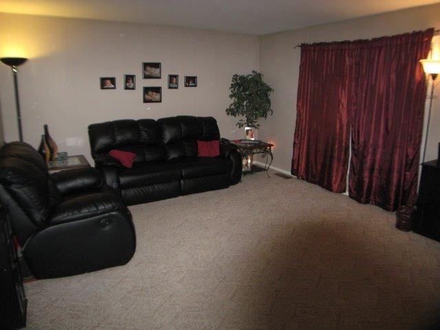 1328 Kenwood Dr, Bluffton, IN 46714 photo 4