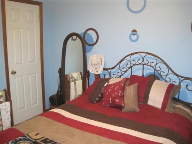 104 N Bunn St, Ossian, IN 46777 photo 10