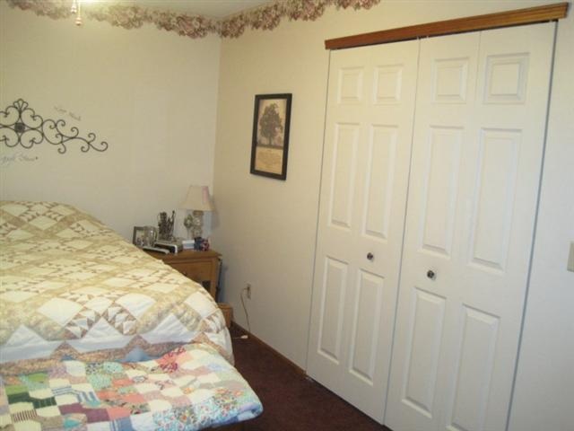 104 N Bunn St, Ossian, IN 46777 photo 7
