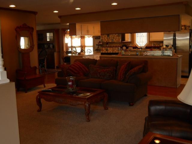 103 Windsor Ct, Decatur, IN 46733 photo 4