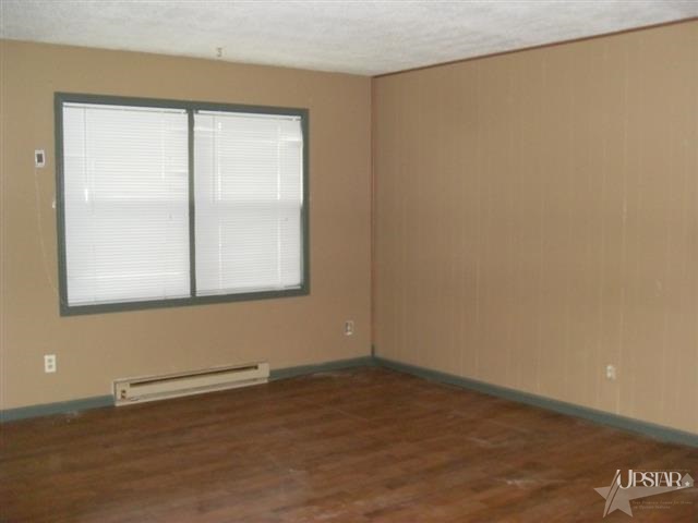 905 Phillip St, Auburn, IN 46706 photo 2