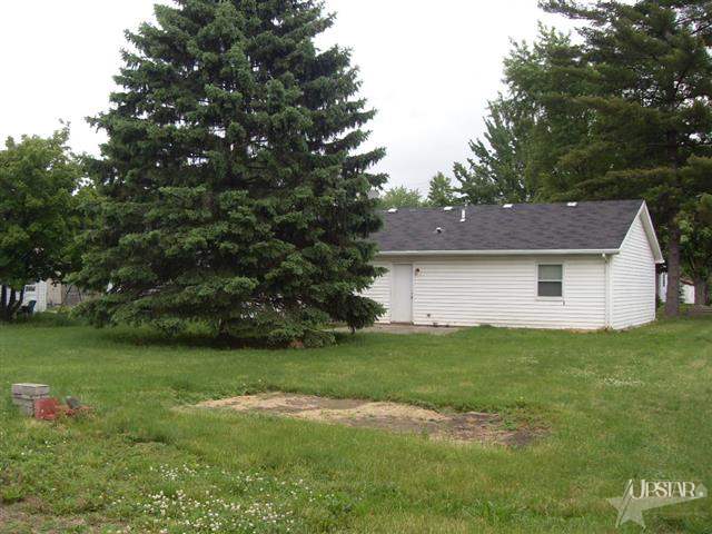 905 Phillip St, Auburn, IN 46706 photo 9