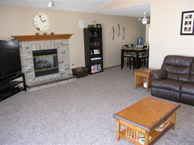 10919 Millstone Dr, Fort Wayne, IN 46818 photo 5