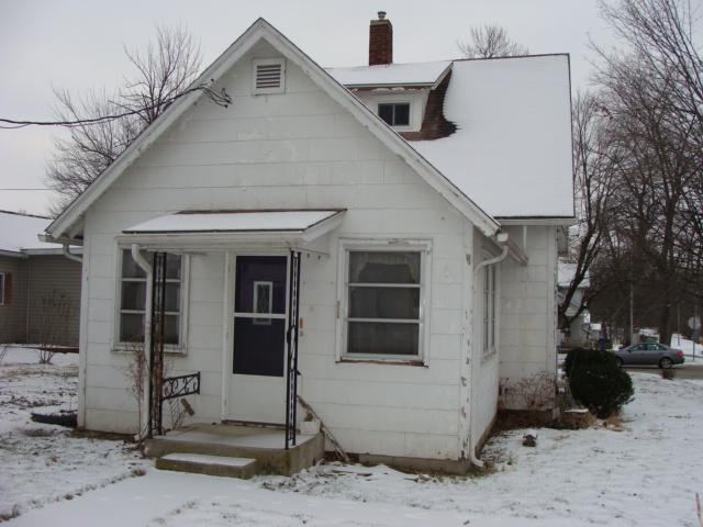 303 First St, Warren, IN 46792 photo 4