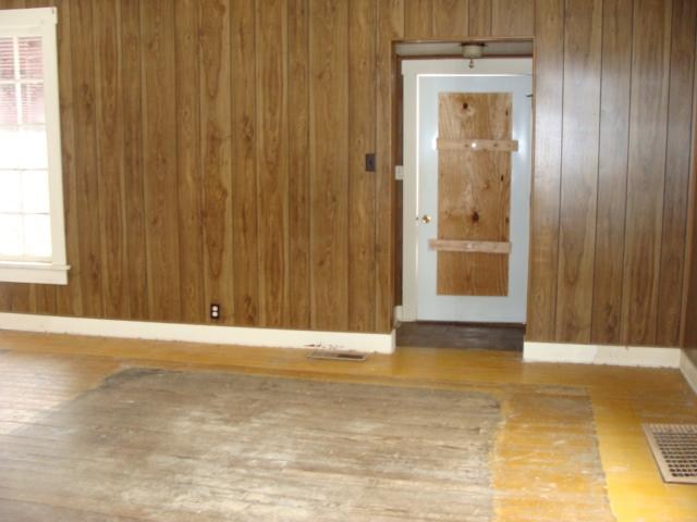 303 First St, Warren, IN 46792 photo 6