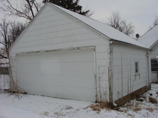 303 First St, Warren, IN 46792 photo 5