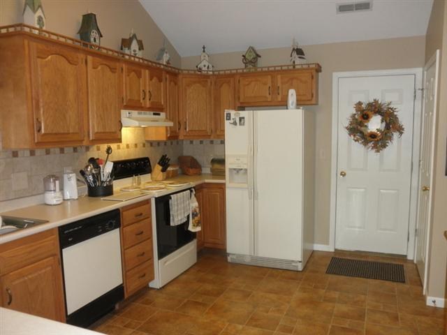 407 Blakewood Ct, Ossian, IN 46777 photo 10