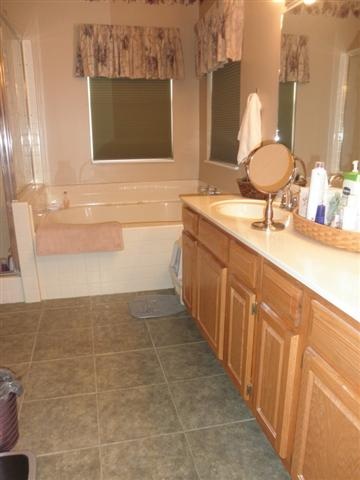 407 Blakewood Ct, Ossian, IN 46777 photo 15