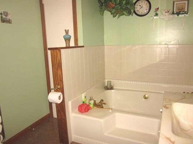 7106 Bradbury Ave, Fort Wayne, IN 46809 photo 3