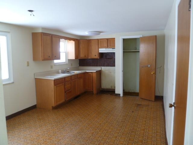 2507 Oakwood Dr, Fort Wayne, IN 46816 photo 6