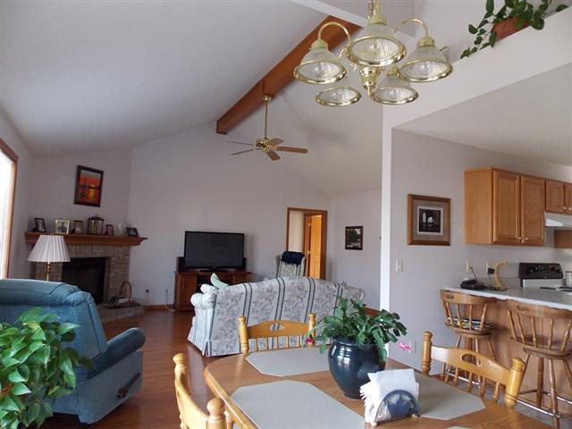 1129 Hidden Creek Cv, Fort Wayne, IN 46845 photo 3