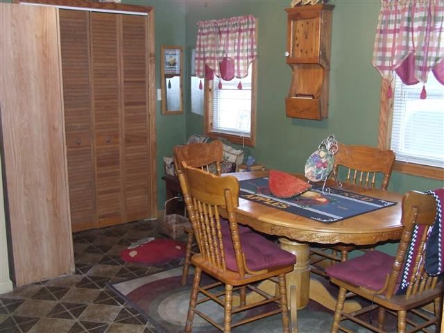 1045 Harris St, Huntington, IN 46750 photo 4