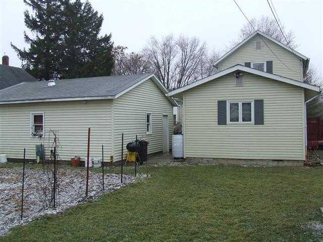 1045 Harris St, Huntington, IN 46750 photo 9