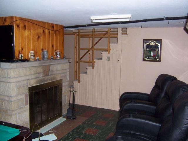 408 W Green St, Butler, IN 46721 photo 12