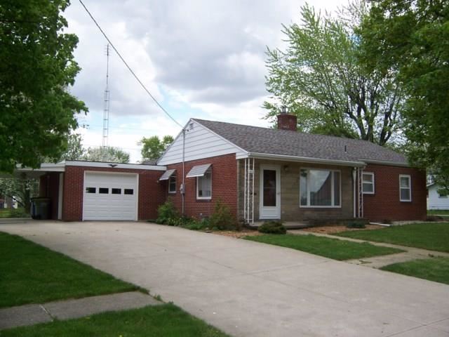 408 W Green St, Butler, IN 46721 photo 1