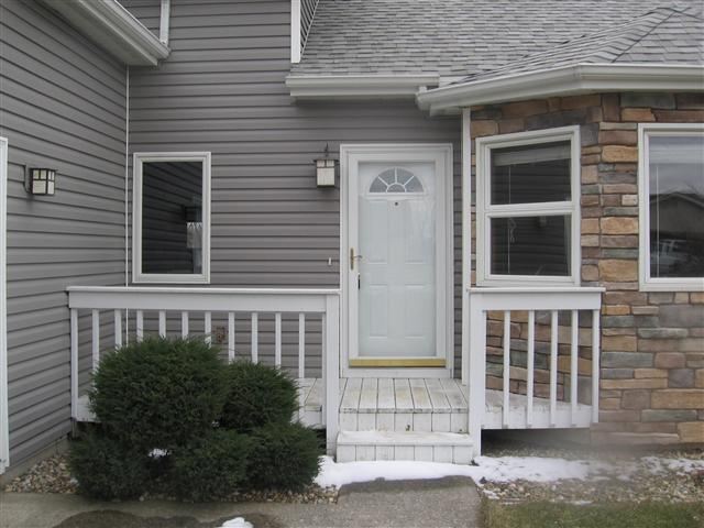 282 N Columbia Pkwy, Columbia City, IN 46725 photo 2