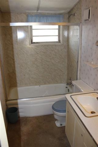1025 W Ensley Ave, Auburn, IN 46706 photo 2