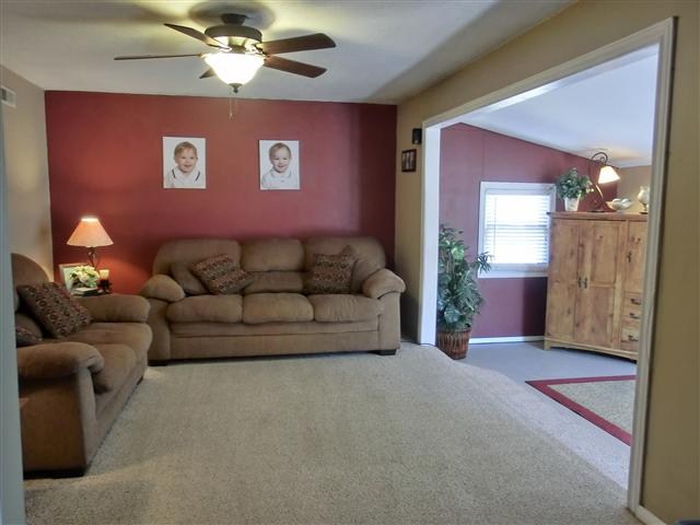 2819 Poinsette Dr, Fort Wayne, IN 46808 photo 3