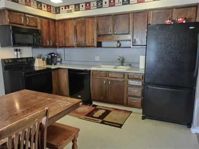 2819 Poinsette Dr, Fort Wayne, IN 46808 photo 4