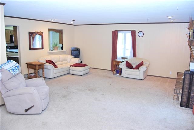 950 N County Line Rd, Markle, IN 46770 photo 4