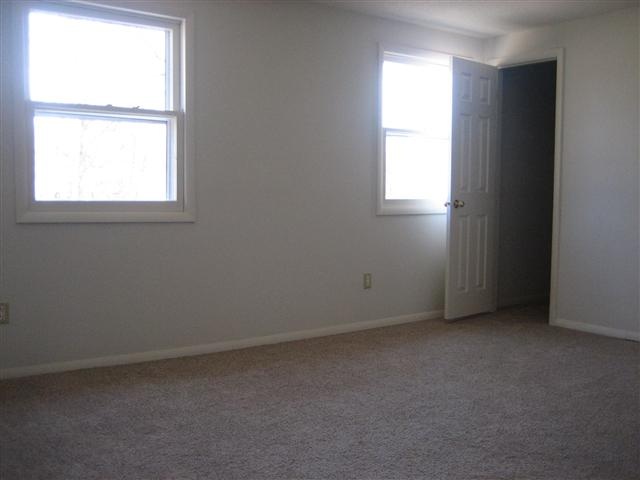 4921 Eicher Dr, Fort Wayne, IN 46835 photo 6