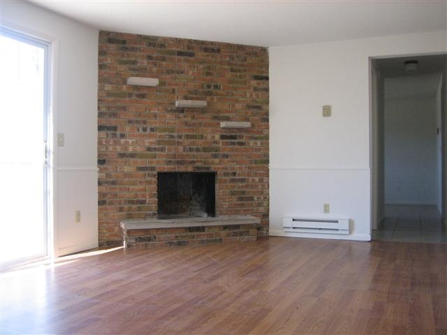4921 Eicher Dr, Fort Wayne, IN 46835 photo 3