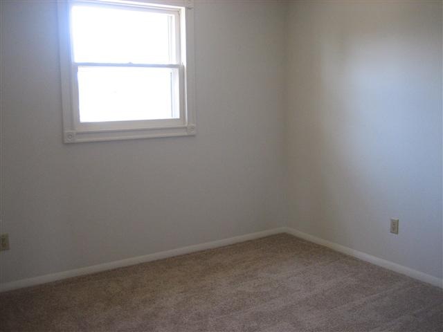 4921 Eicher Dr, Fort Wayne, IN 46835 photo 5