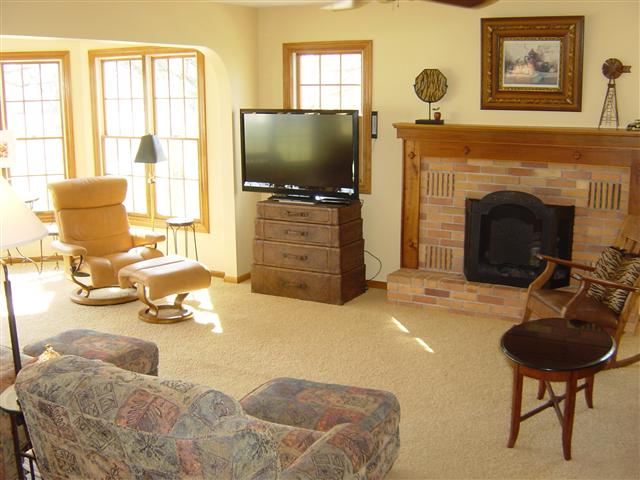 409 W Mill St, Ossian, IN 46777 photo 7