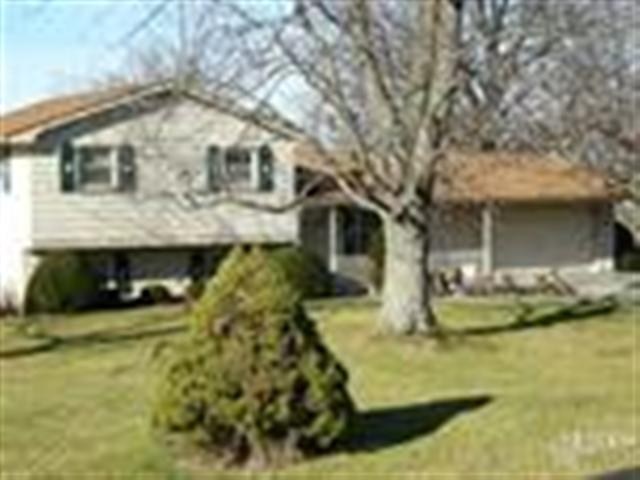 7615 Fritz Rd, Fort Wayne, IN 46818 photo 1