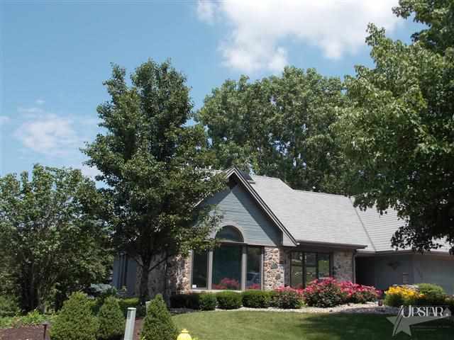 7030 Woodcroft Ln, Fort Wayne, IN 46804 photo 2