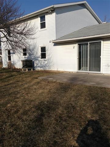 2038 Gladstone Dr, Fort Wayne, IN 46816 photo 2