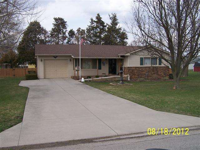 210 W Andrews St, Monroe, IN 46772 photo 1