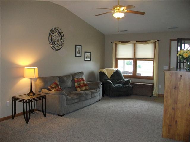 2069 Willow Bnd, Huntington, IN 46750 photo 4