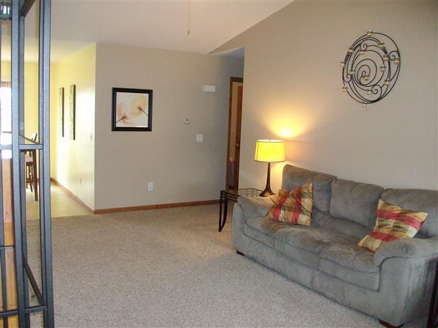 2069 Willow Bnd, Huntington, IN 46750 photo 3