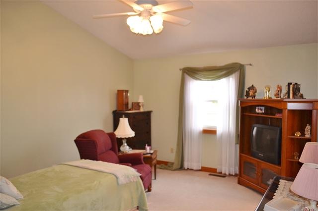 9505 Hartzell Rd, Fort Wayne, IN 46816 photo 12