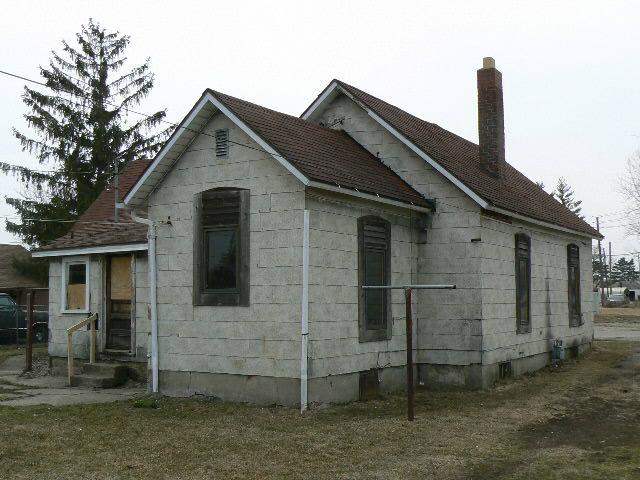 111 N Guilford St, Garrett, IN 46738 photo 2