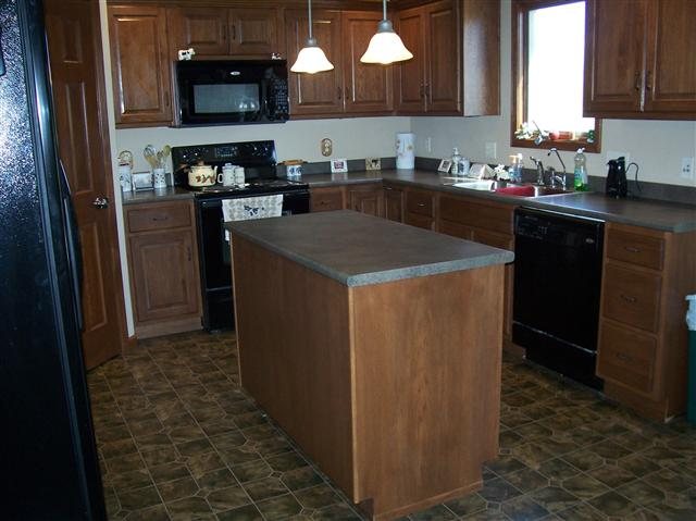 8527 Backwater Dr, Fort Wayne, IN 46818 photo 4